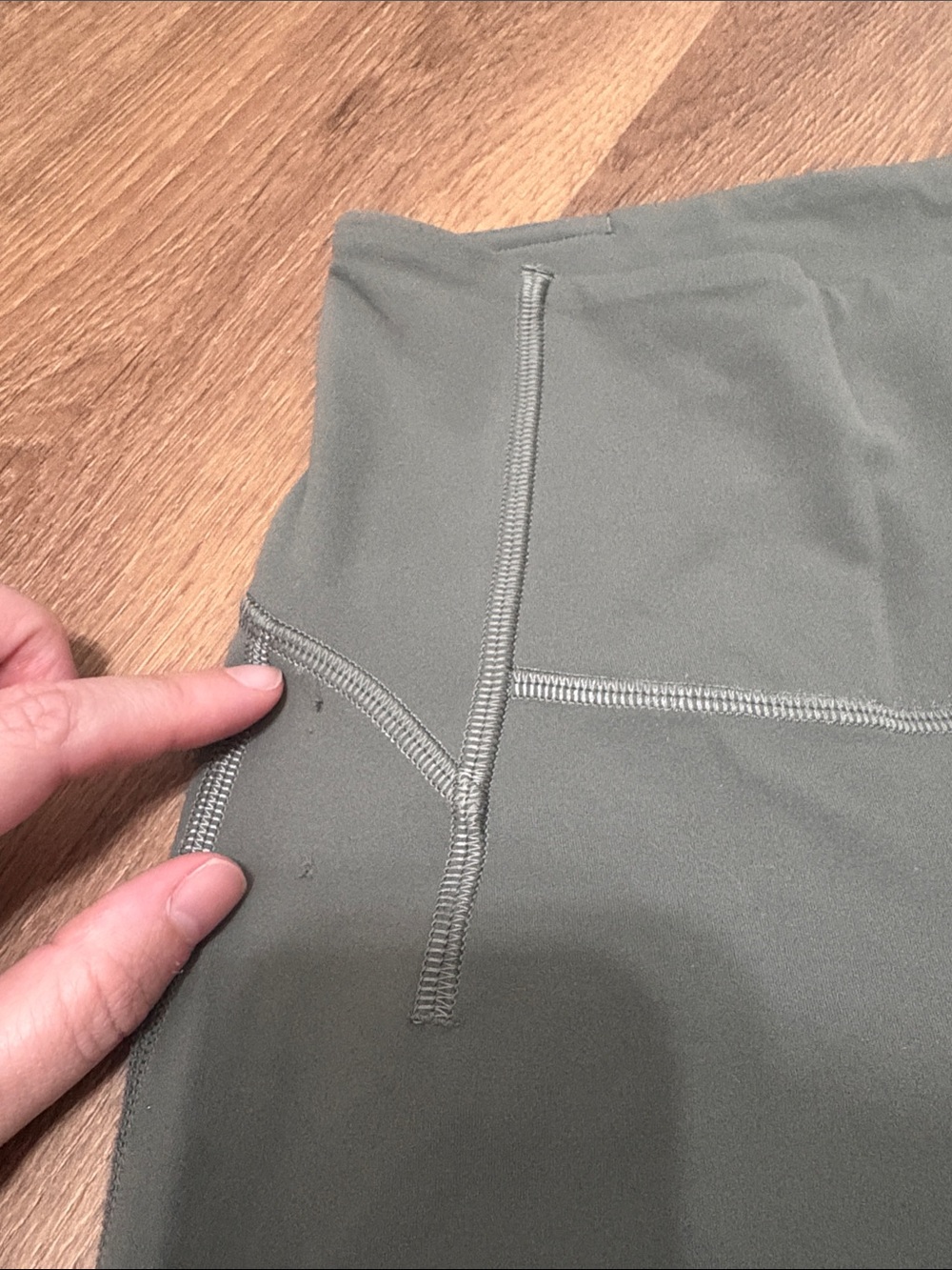 Lululemon athletica High-Waist Flared Leggings in Sage/Olive Green Size 0 *Read - Picture 5 of 8